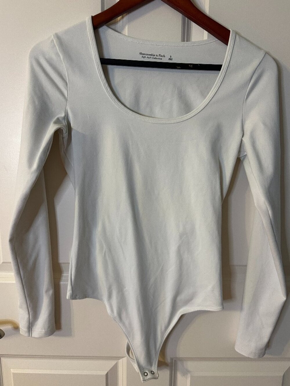 Abercrombie & Fitch Soft Stretch White Long Sleeve Scoop Neck Bodysuit